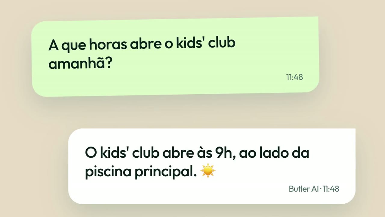 A guest asks in Portuguese what time the kids' club opens tomorrow, and Butler AI replies in Portuguese that it opens at 9 by the main pool